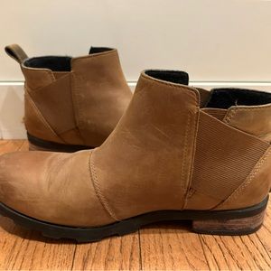 SOREL EMELIE CHELSEA BOOT size 9.5
